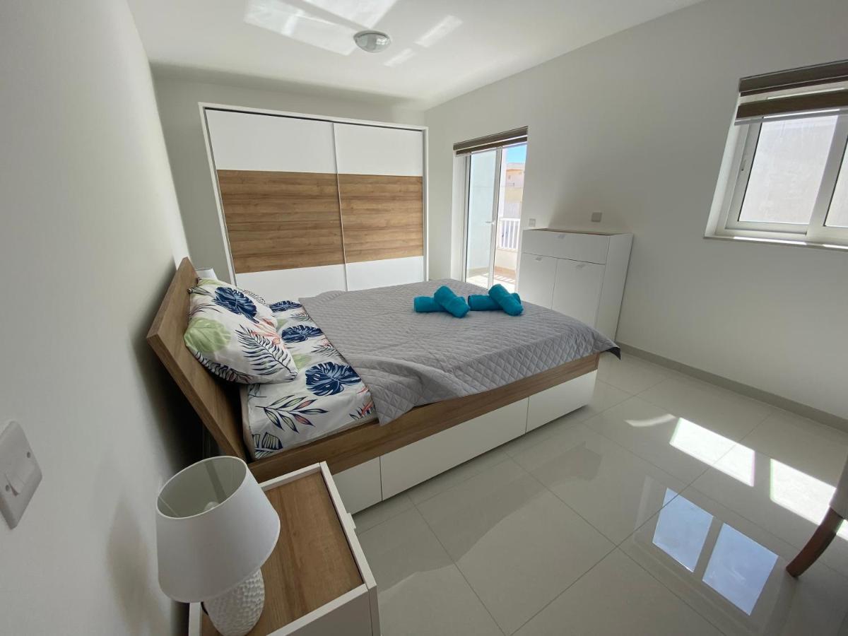 Sunshine Apartments Mellieha - Modern Two Bedroom Penthouse With Terrace Eksteriør billede