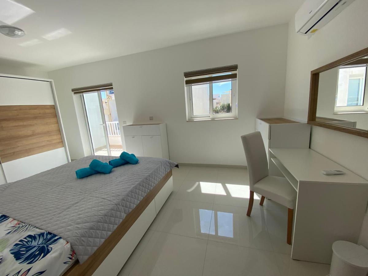Sunshine Apartments Mellieha - Modern Two Bedroom Penthouse With Terrace Eksteriør billede