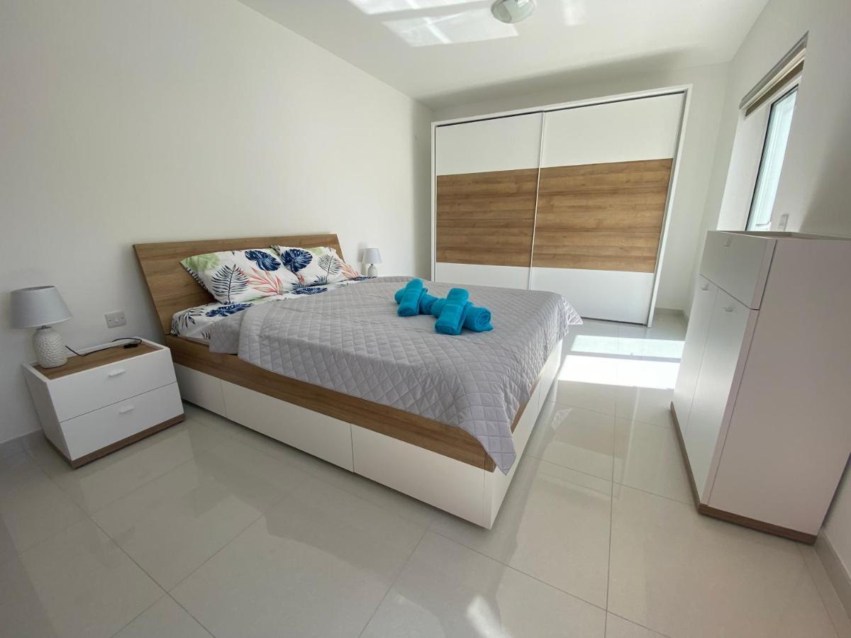 Sunshine Apartments Mellieha - Modern Two Bedroom Penthouse With Terrace Eksteriør billede