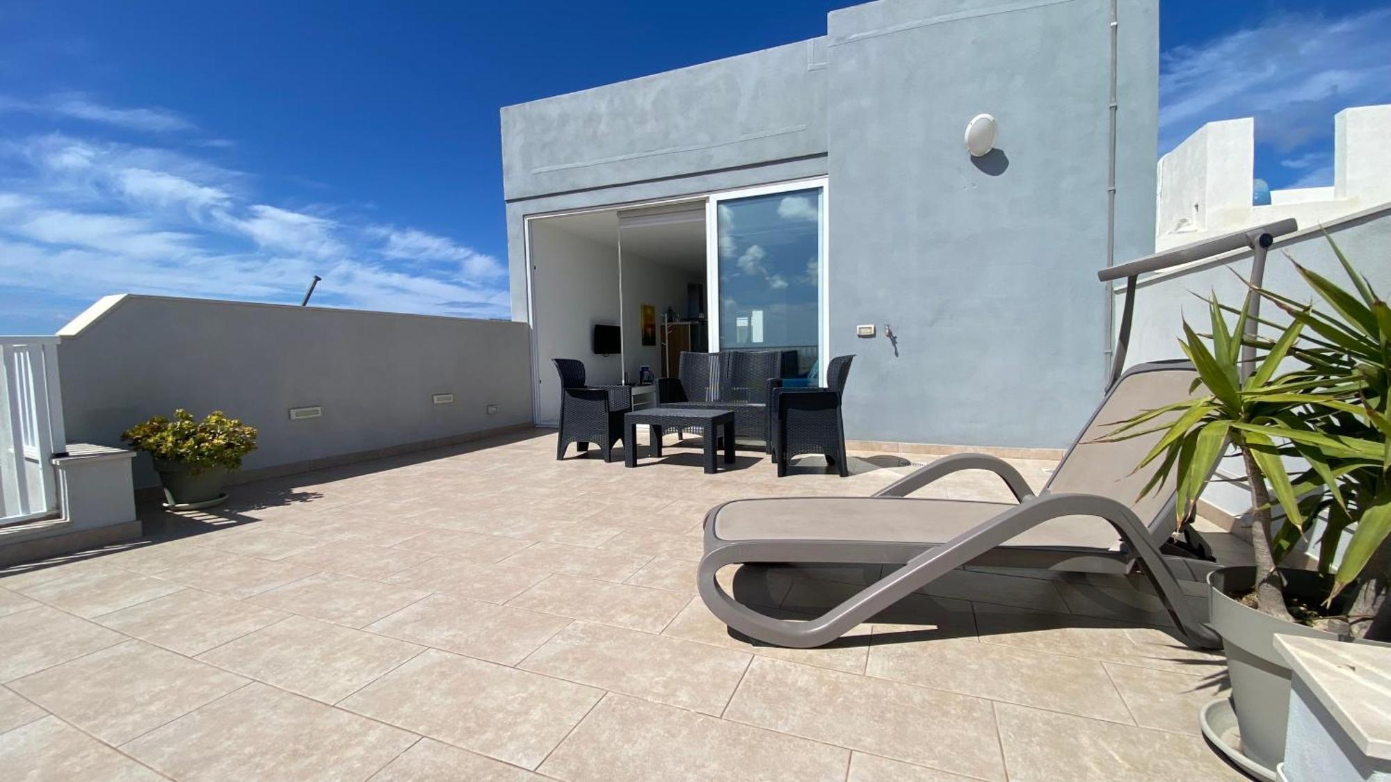 Sunshine Apartments Mellieha - Modern Two Bedroom Penthouse With Terrace Eksteriør billede